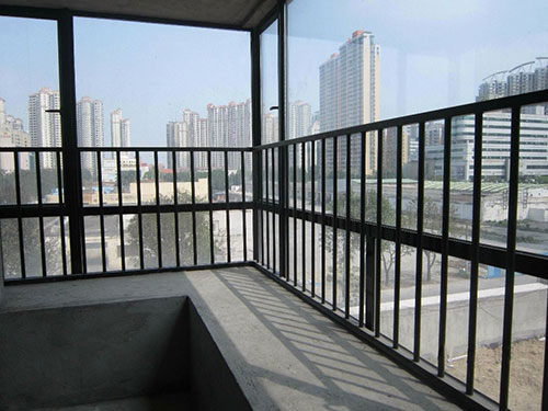 鋅鋼陽臺護(hù)欄 鋅鋼陽臺護(hù)欄